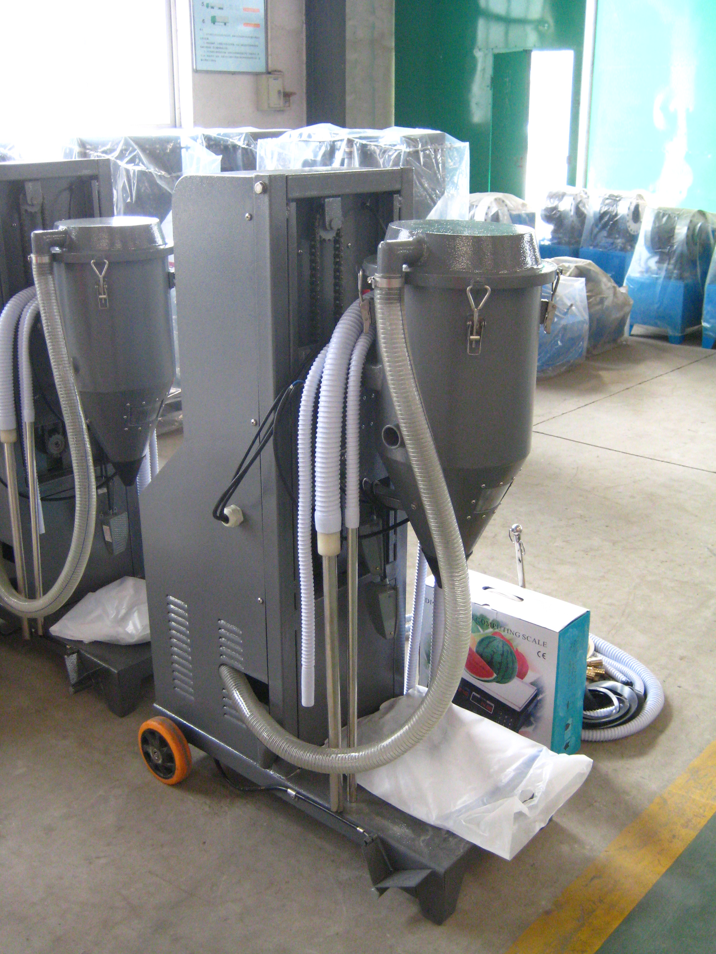 Riempitrice semiautomatica di polvere secca GFM16-1B