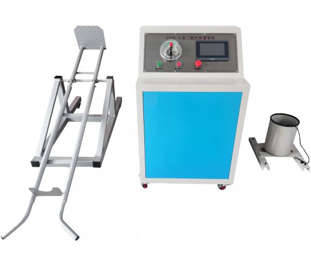 Macchina riempitrice per estintore a CO2